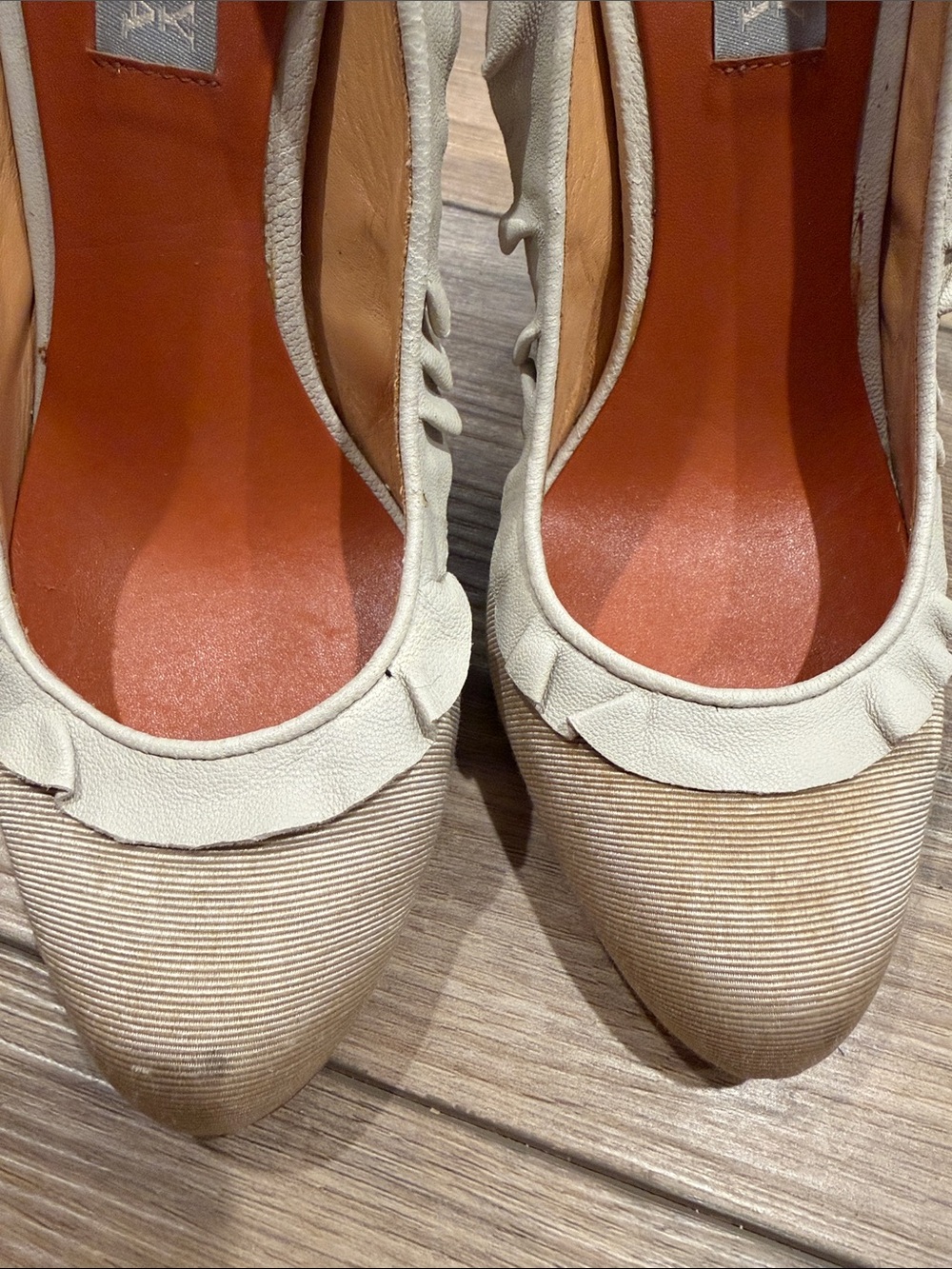 Badgley Mischka Cream Ruffled Round-Toe Pumps - Picture 3 of 7